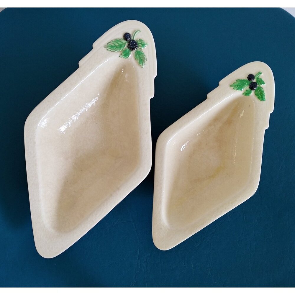 Vintage 1930s SylvaC England pottery dishes pair no. 1861